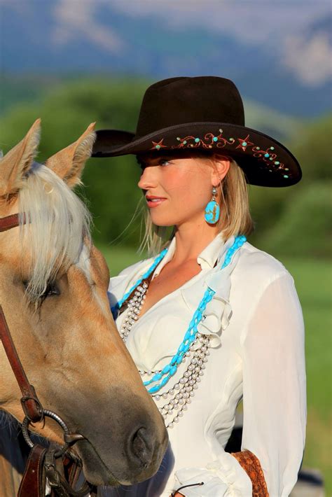 Pin On Fashion Cowgirlsouthwestern Style