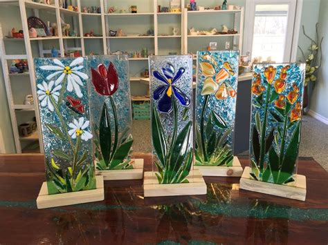 Fused Glass Flowers For The Garden Fused Glass Flower Plant Stake Gardeners T Yard Art Dr