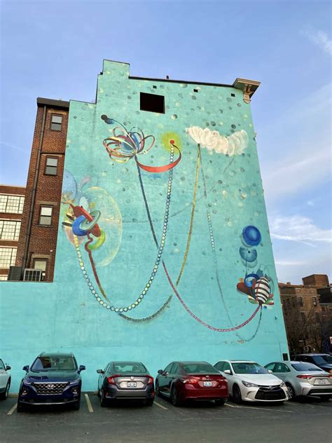 A (Self-)Tour of Amazing Murals in Cincinnati | One Girl, Whole World
