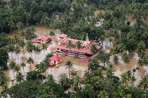 Kerala Flooding Hundreds Killed In Indian States Worst Rains Since