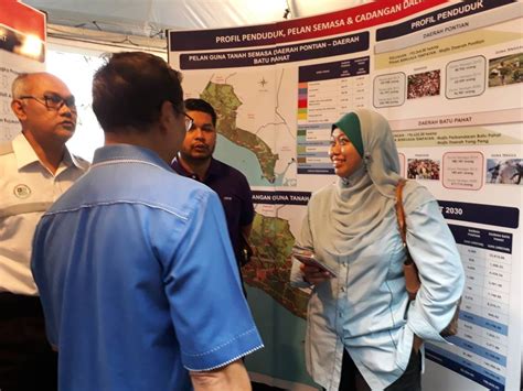 Aspek kenyamanan, keamanan, kebersihan, serta kebutuhan esensial lainnya perlu dicapai. Booth pameran Mdp sempena Sambutan Hari Perancangan Bandar ...