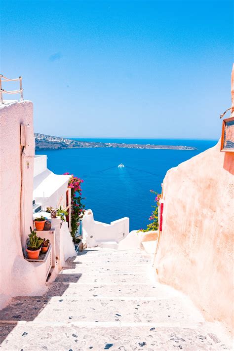 The academy awards, better known as the oscars, is hollywood's most prestigious artistic award in the film industry. 500+ Santorini Pictures Stunning! | Download Free Images on Unsplash