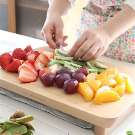 Và nó thực sự rất rất hợp với mùa hè, những ngày trời nóng bức ngột ngạt, bởi vì nó … Bánh mỳ kẹp kem trái cây- sự kết hợp siêu ngọt ngào, quyến ...