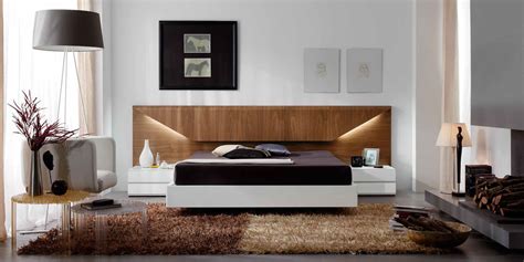 Lacquered Made In Spain Wood Platform And Headboard Bed Jacksonville