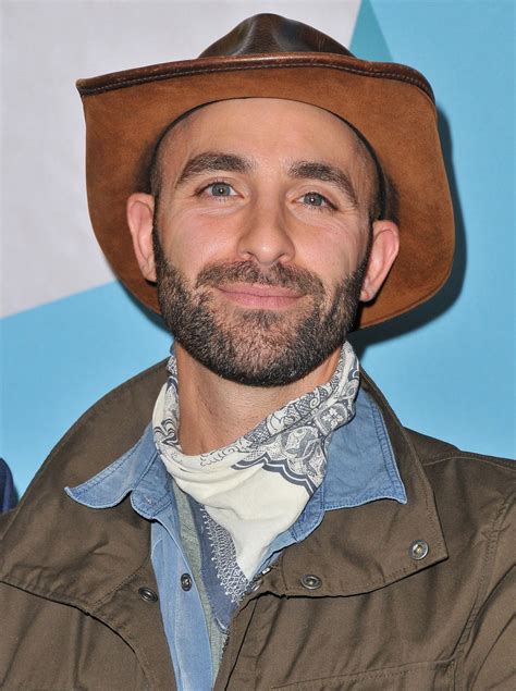 Coyote Peterson: vrouw, vermogen, lengte, tattoo, afkomst 2023 - Taddlr