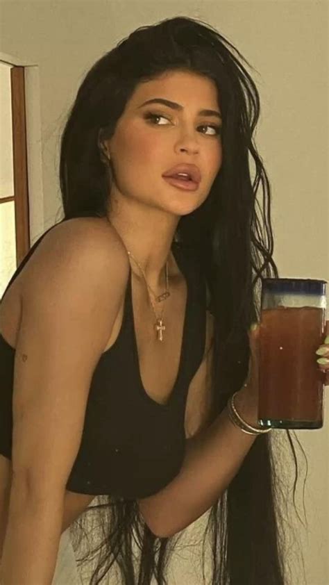 Pin By Ana On Pins By You Kylie Jenner Photos Kylie Jenner Icons Kylie Jenner