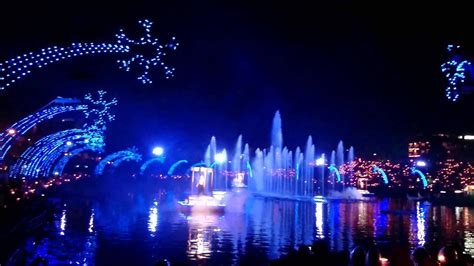 A festa do natal luz em gramado começa geralmente no final de outubro e vai até metade de janeiro, assim como o sonho de natal em canela. GRAMADO (Brasil) Agua, Luz y Sonido.... NATAL LUZ - YouTube