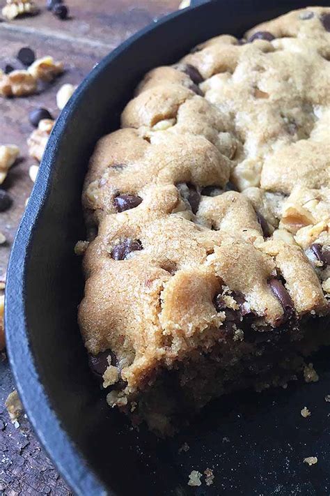 How To Make A Giant Chocolate Chip Pan Cookie Foodal