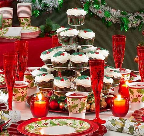Christmas Wallpapers and Images and Photos: Christmas table decoration