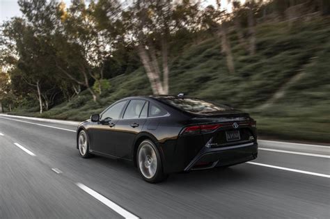 Toyota Introduces Second Generation Mirai Fuel Cell Electric