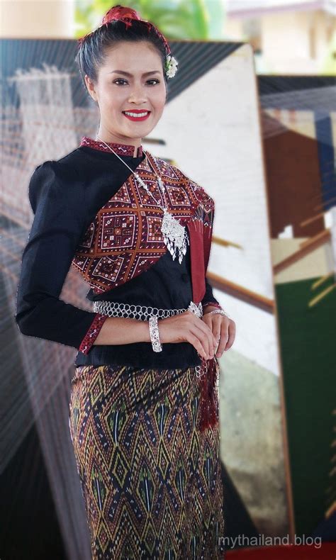 Praewa Thai Silk Fabric The Queen Of Thai Silks ⋆ My Thailand Thai Silk Dresses Silk Fabric