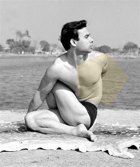 Bikram Choudhury La Polémica Del Creador Del Bikram Yoga