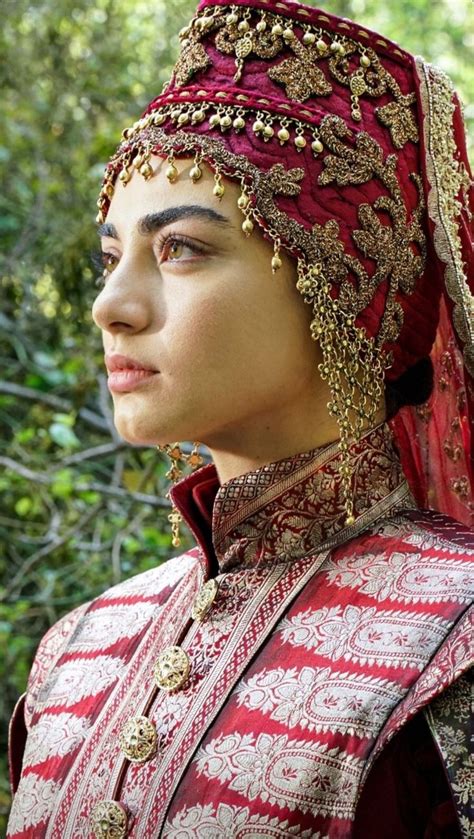 Özge Törer Bala Hatun In 2021 Turkish Women Beautiful Beautiful Hijab Traditional Turkish