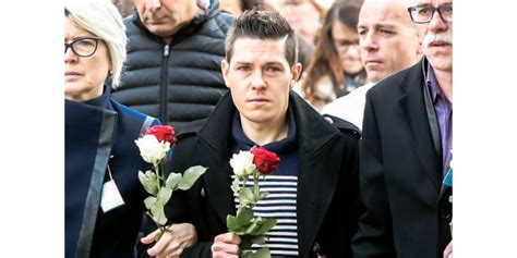 Actuellement détenu dans un établissement de transition, le mari d'alexia daval s'apprête à rejoindre une maison centrale, possiblement ensisheim, pour y purger ce qu'il reste de ses 25 ans de réclusion. Gray. Affaire Alexia Daval : Jonathann mis en examen pour ...