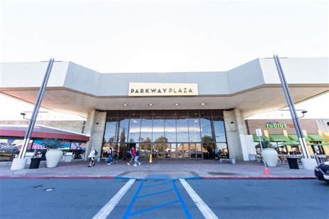 Best 8 Things In Parkway Plaza Mall San Diego
