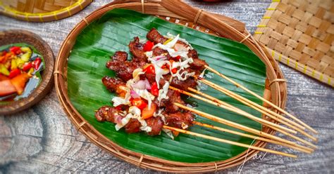 Cara membuat sate maranggi sambal tomat, resep daging direndam bumbu halus semalaman. Resep Sate Maranggi oleh fransiska arie - Cookpad