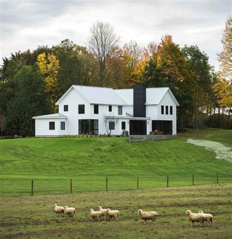 Vermont Home Designed To Take Advantage Of Idyllic Lakefront Setting
