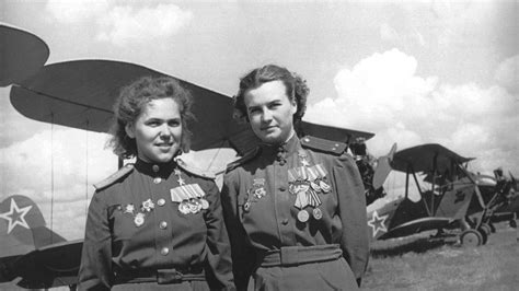 Die Nachthexen Stalins Bomberregiment Das Nur Aus Frauen Bestand