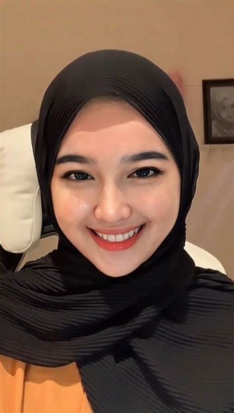 Beautiful Muslim Women Beautiful Hijab Stunning Makeup Girl Hijab Different Hairstyles