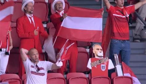 Një inspektor etik dhe i disiplinës është emëruar për të zhvilluar një hetim në. Austria fans defend Marko Arnautovic by sneaking 'censored ...