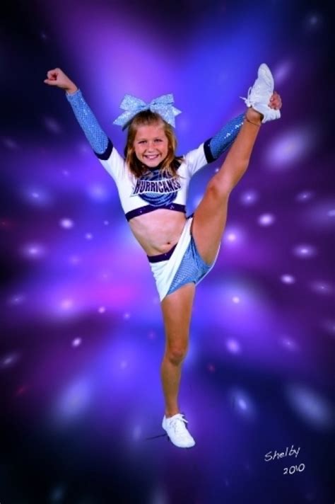 Pin By Kim Strissel Haese On Sports Photography Cheer And Dance Cheer Poses Cheerleading