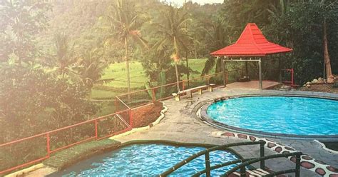 Curug cinulang terletak di cicalengka kabupaten bandung.curug cinulang setinggi 30 mtr merupakan curug kembar yang eksotis.saat ini curug cinulang sedang. Harga Tiket Masuk dan Lokasi Curug Kiara Danu Majalengka ...