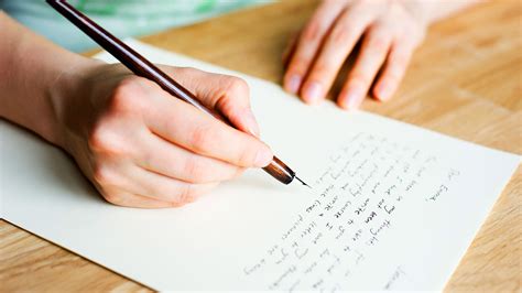 Haben sie an einen freund geschrieben, der in einem jahr. Ein Brief auf Papier | Atupri Gesundheitsversicherung