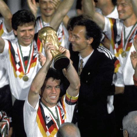Franz Beckenbauer Ist Tot Er War In Deutschland Schlicht Der Kaiser