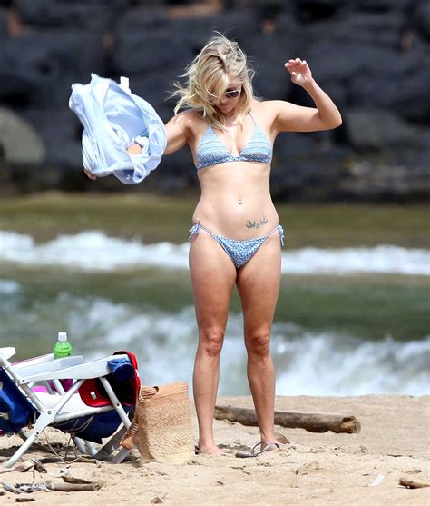 Reese Witherspoon Hot Bikini Pics Hot Actress Sexy Pics