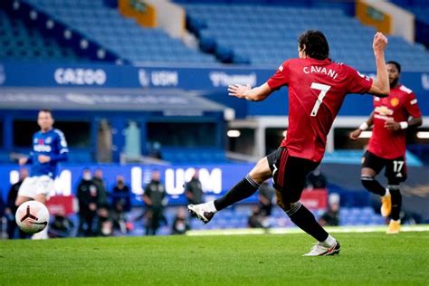 Manchester united are only going to be without eric bailly and phil jones, with edinson cavani available after a knock to his ankle. What channel is Everton vs Man Utd? Kick-off time, TV and ...