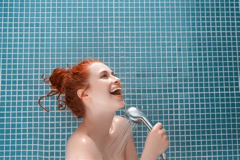 Därför vill kvinnor ha MYCKET varmare duschvatten än män Iform se