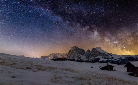 Milky Way Above Alpe Di Siusidolomites Cielo Nocturno Nebulosas Nubes