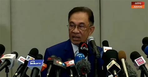 Born 10 august 1947) is a malaysian politician who has twice served as leader of the opposition. Anwar Ibrahim Signature - Anwar Ibrahim Ganjil Namun Tidak ...