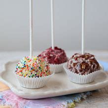 Some say it originated in the south, others say it originated in the north. Red Velvet Ice Cream Cake Pop
