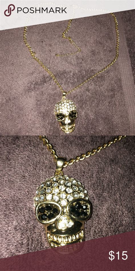 Nwot Gold Skull 💀 With 💎 Detail Necklace Gold Necklace With Jeweled