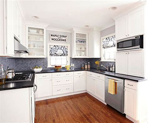 Create the room you've always wanted with our expert ideas and tips for planning your next remodeling project. Small White Kitchens | Small white kitchens, Small kitchen ...