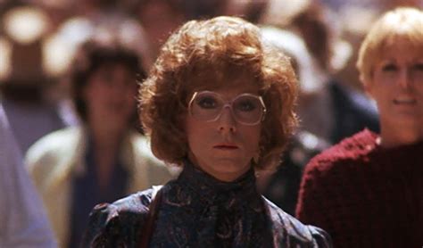 Tootsie 1982 Movie Review Dorothy Michaels Dustin Hoffman Crossdressing