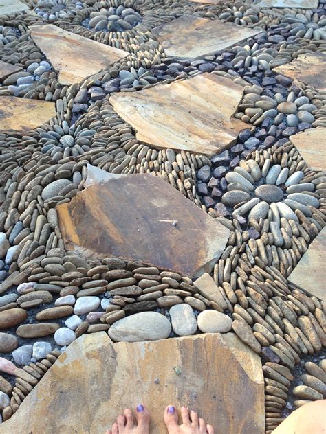 Pebble River Rock Flagstone Mosaic Walkway Patio Mosaic Walkway