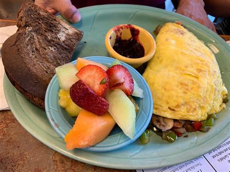 Many people visit this restaurant to taste mouthwatering omelettes, bacon and eggs benedict. Brunch - Review of Kitchen Table Cafe- Evergreen Place, Vancouver, WA - Tripadvisor