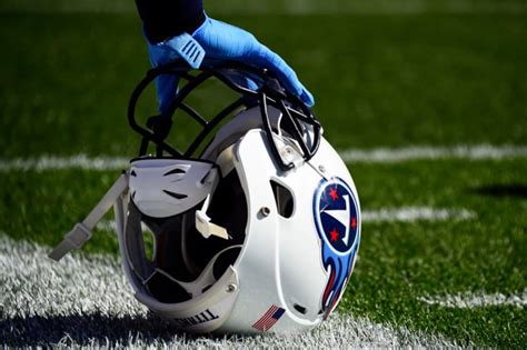 Tennessee Titans Star Reportedly Out For The Season The Spun Whats