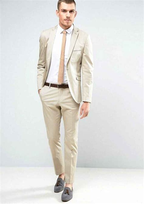 Looking for men's wedding attire to be appropriate? What to Wear to a Beach Wedding: Beach Wedding Attire for ...