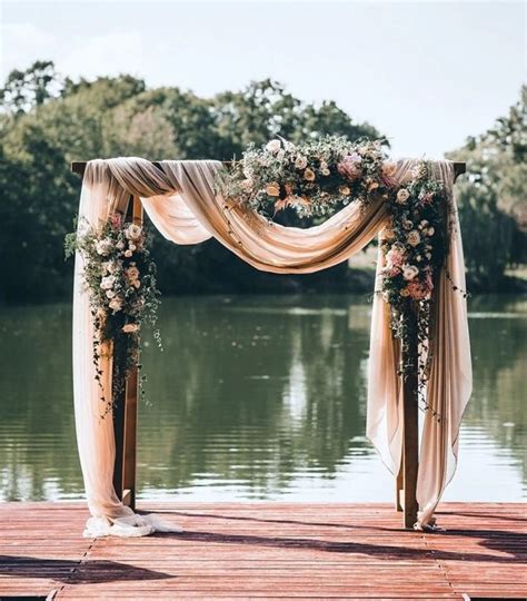 Glamorous Rose Gold Wedding Decor – Elegant Wedding Ideas