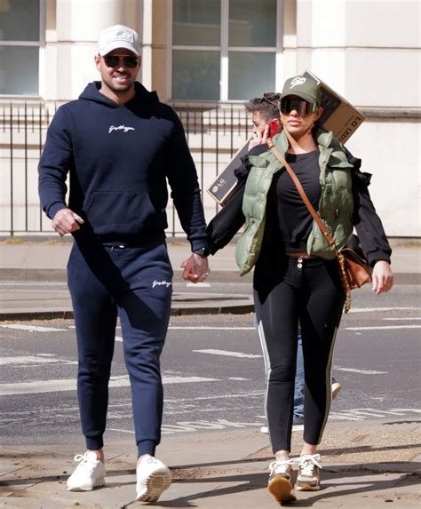Blick.ch bietet ihnen aktuelle nachrichten und analysen zum thema. KATIE PRICE and Carl Woods Out in London 04/22/2021 ...