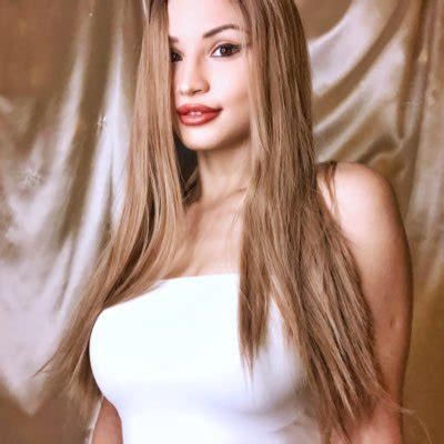 Valentina Victoria On Twitter Making New Content Right Now Go See