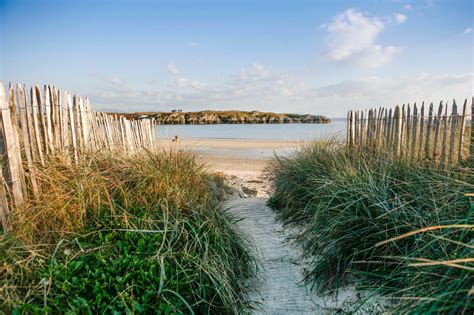 Anglesey Coastal Path: Rhoscolyn Headland Walk - Menai Holidays