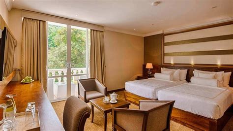 From all the 3 star hotels in hat yai, hadyai golden crown hotel is very much popular among the tourists. The Golden Crown Hotel, Kandy - 5 Star Luxury Hotel in Sri ...