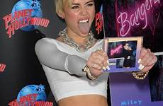 cyrus miley piss