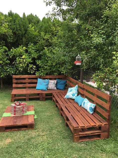 25 Easy And Cheap Backyard Seating Ideas Yard Surfer