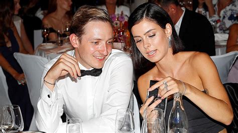 Deshalb ist das foto, dass die sängerin am montag von sich und ihrem freund auf instagram gepostet hat, eine wahre seltenheit. Lena Meyer-Landrut und ihr Ex Max: Privat getrennt, im Job ...