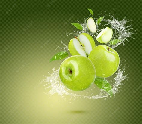 Premium Psd Water Splash On Fresh Green Apple With Leaves Isolated